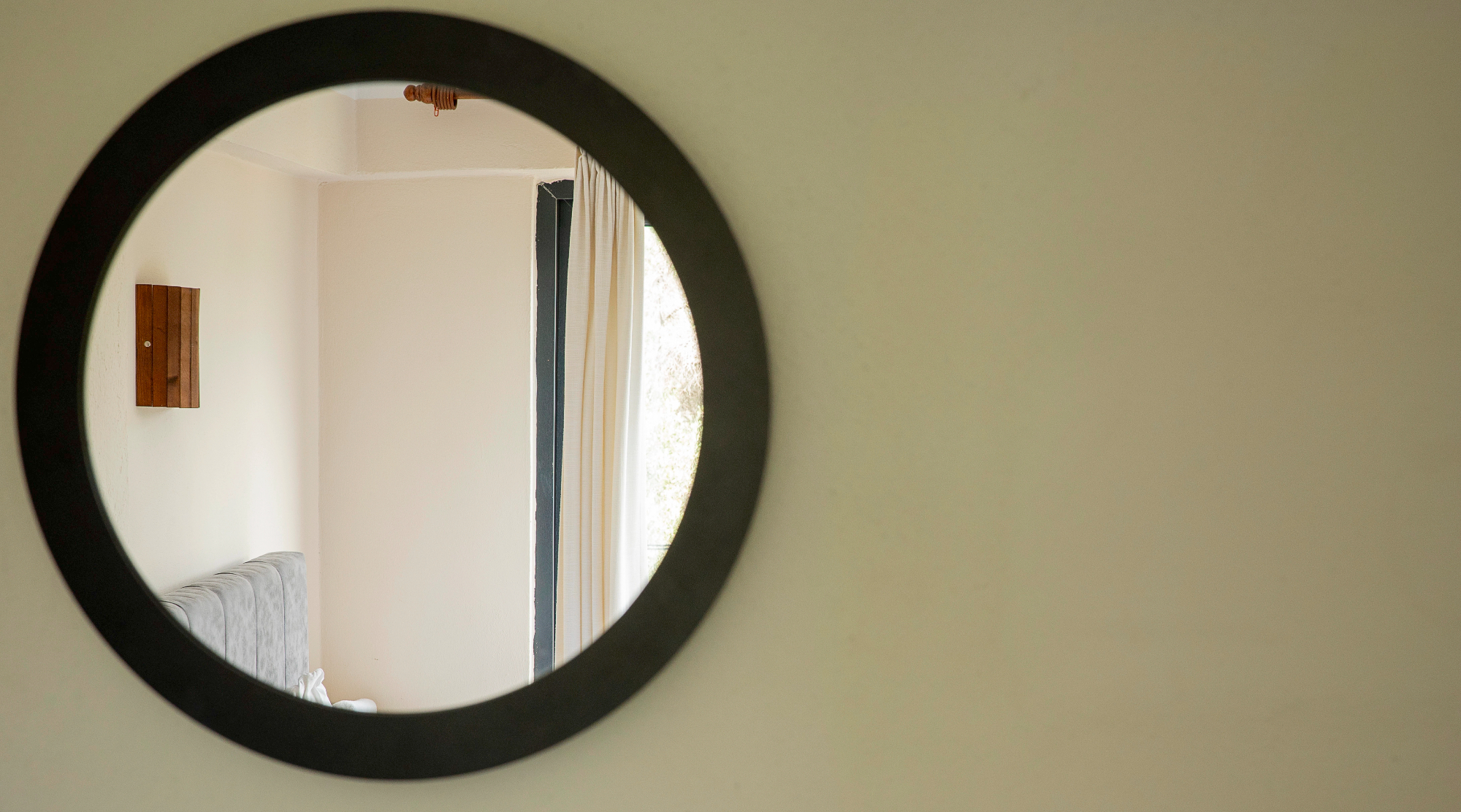 Zašto su kvalitetna profesionalna ogledala najvažniji alat frizera